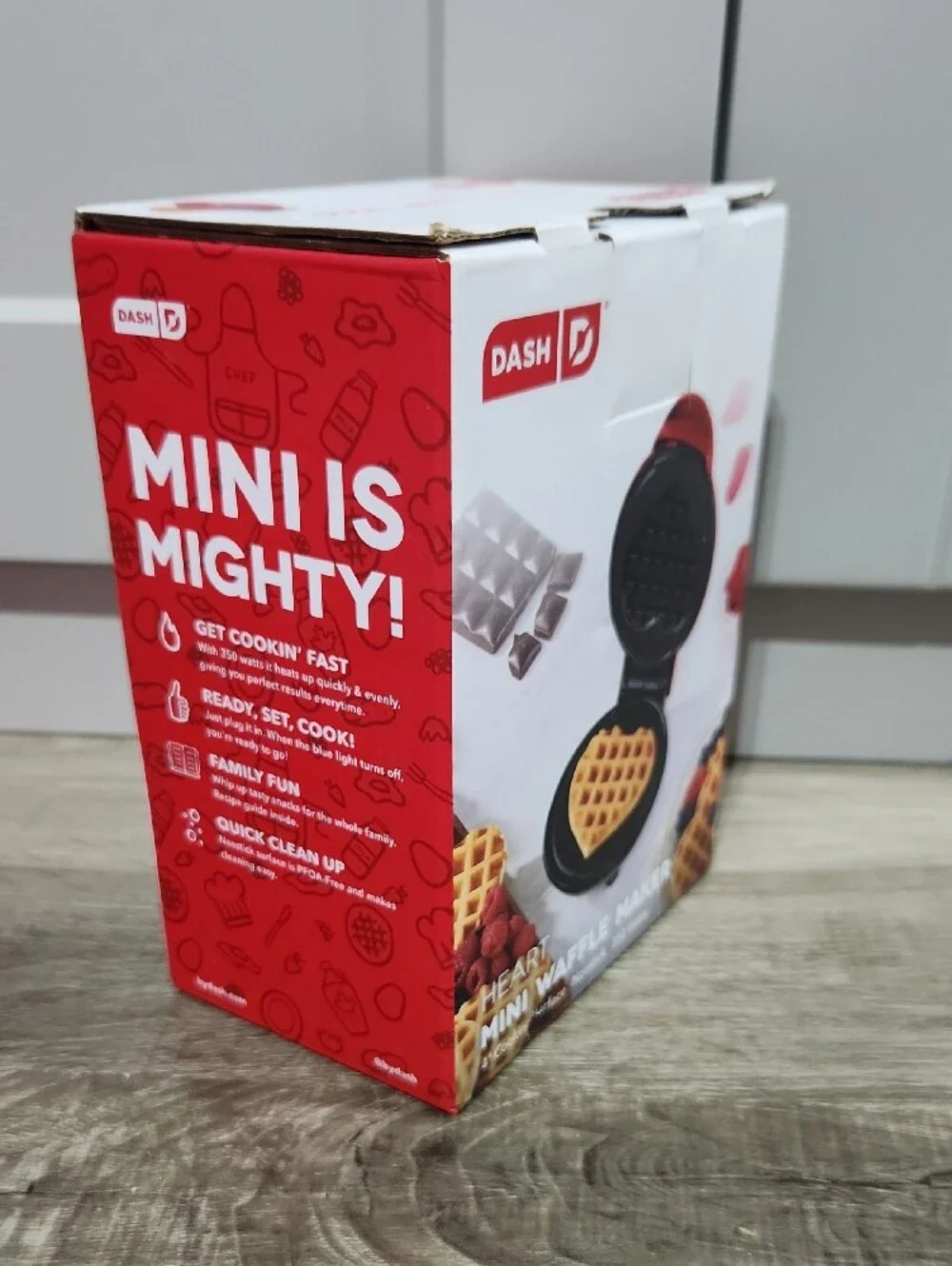 NWT DASH Heart Mini Waffle Maker - Red